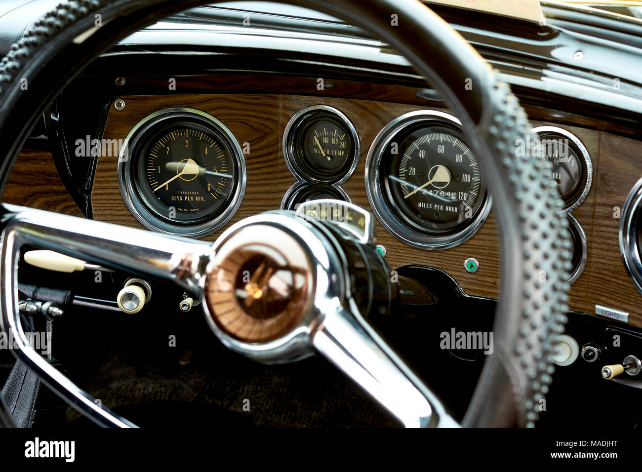 Studebaker Steering Wheel Hi Res Stock Photography And Images Alamy