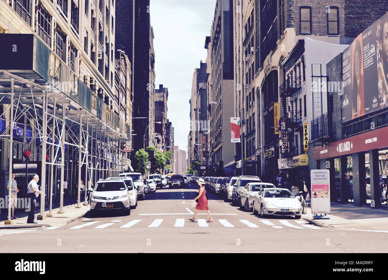 New york city intersection sunny day hi-res stock photography and ...