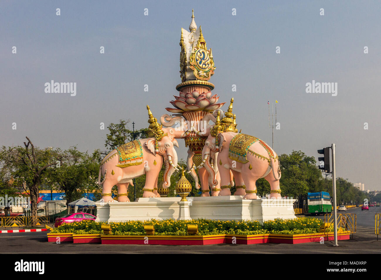 Pink elephant hires stock photography and images Alamy