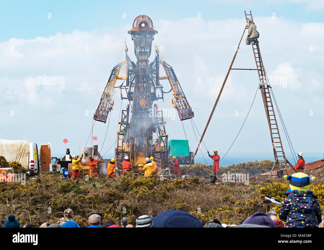 Pendeen, Cornwall, UK. 31st March 2018. The “ Man Engine” at 11.2mt is the largest mechanical puppet ever constructed in Britain, he first appeared in 2016 to mark the 10th anniversary of Cornwall and West Devon Mining landscape being given World Heritage Status. Credit: Kevin Britland/Alamy Live News Stock Photo