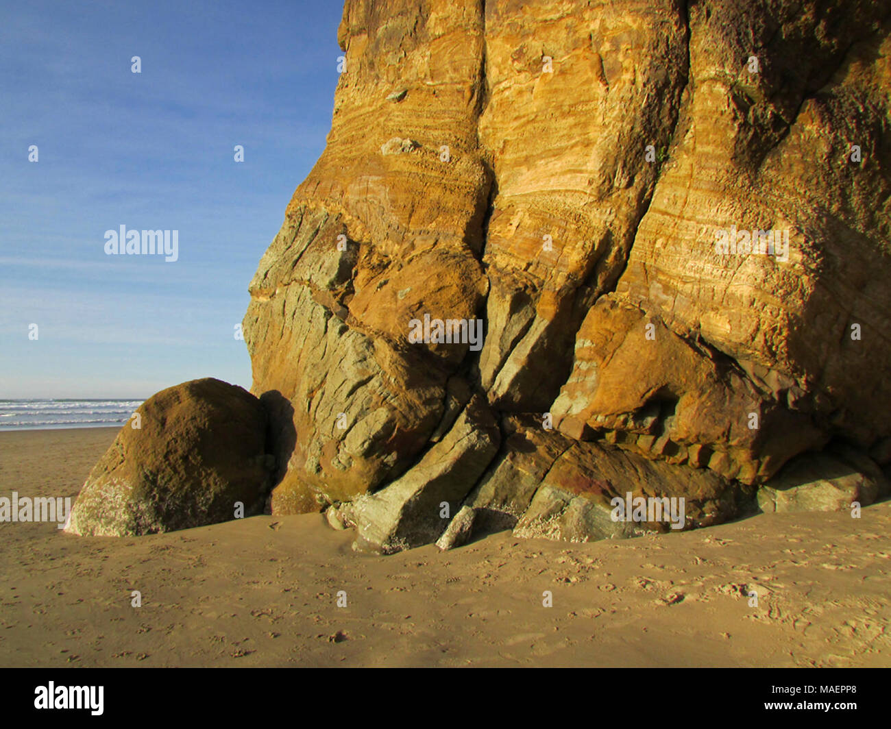 Hug Point Rocks Hug Point at Pacific Coast in OR Stock Photo - Alamy