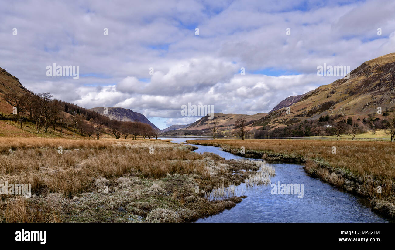 The view looking north from Peggy's bridge at the southern end of Buttermere Stock Photo