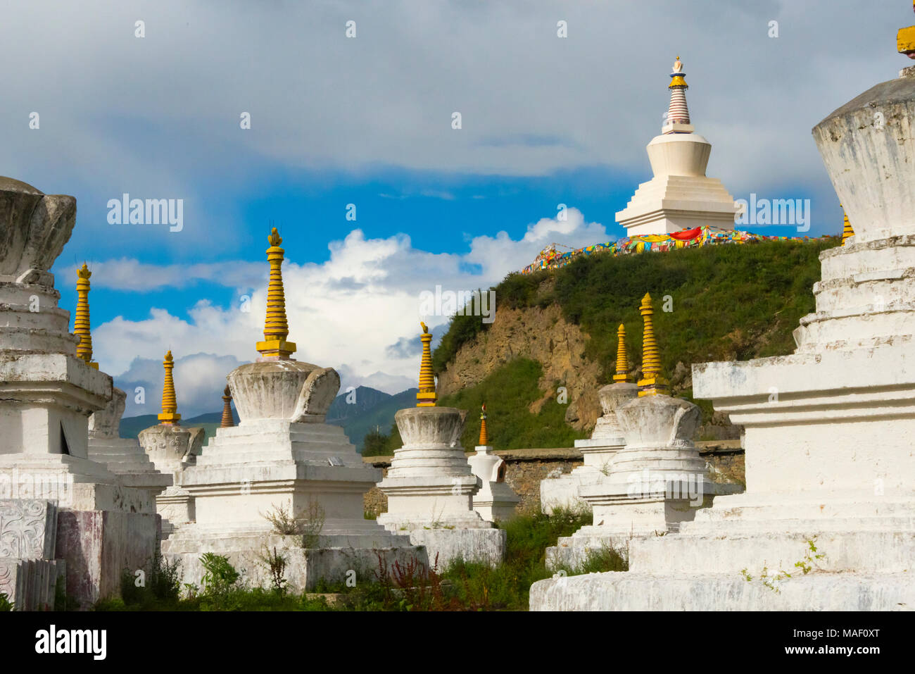 Tagong Monastery Monastery of the white clouds hi-res stock photography and images - Alamy