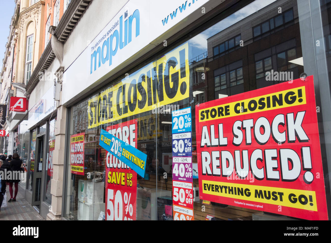 Maplin, the electronics specialist store, closing down sale on Tottenham Court Road, London, NW1, UK Stock Photo