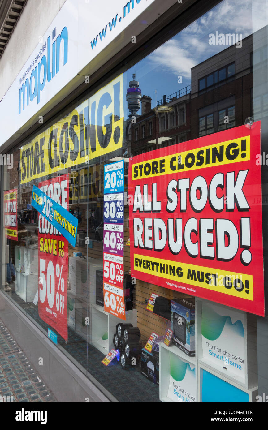 Maplin, the electronics specialist store, closing down sale on Tottenham Court Road, London, NW1, UK Stock Photo