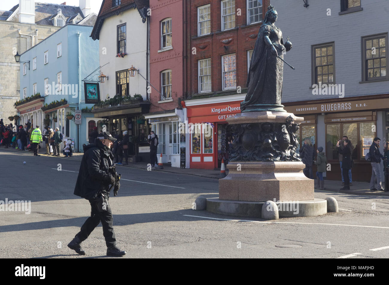 Uniformed heavily armed police officer at Windsor Castle, Royal Windsor Stock Photo