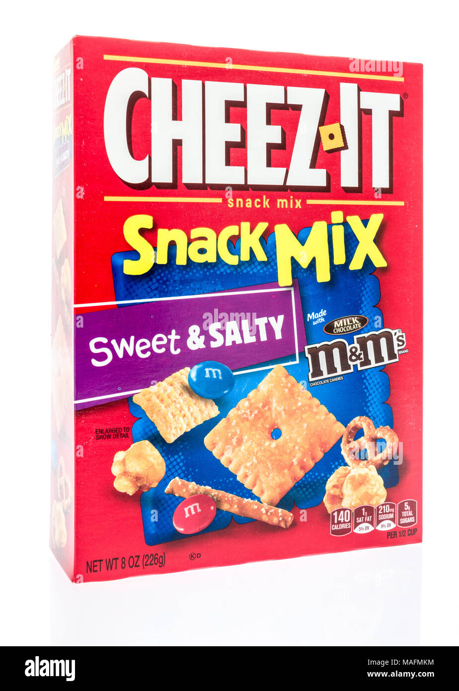 Winneconne Wi 30 March 2018 A Box Of Cheez It Snack Mix In