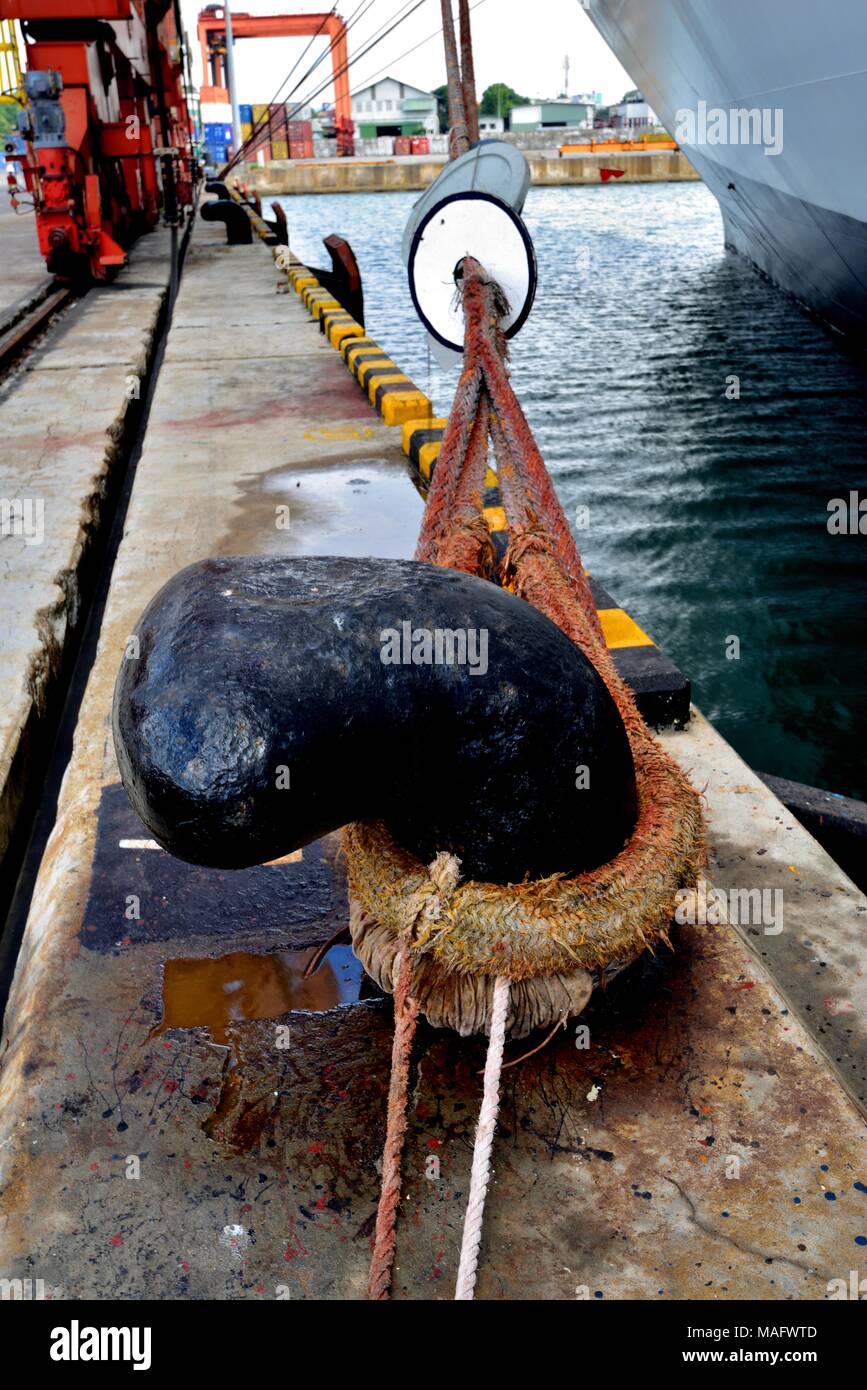 Mooring lines and rat guards Stock Photo Alamy