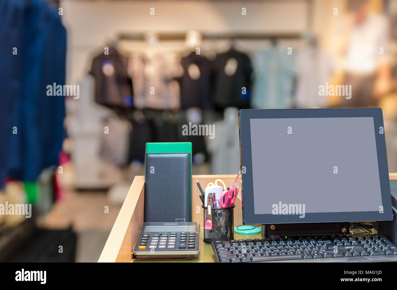 Shopping mall cash counter hires stock photography and images Alamy