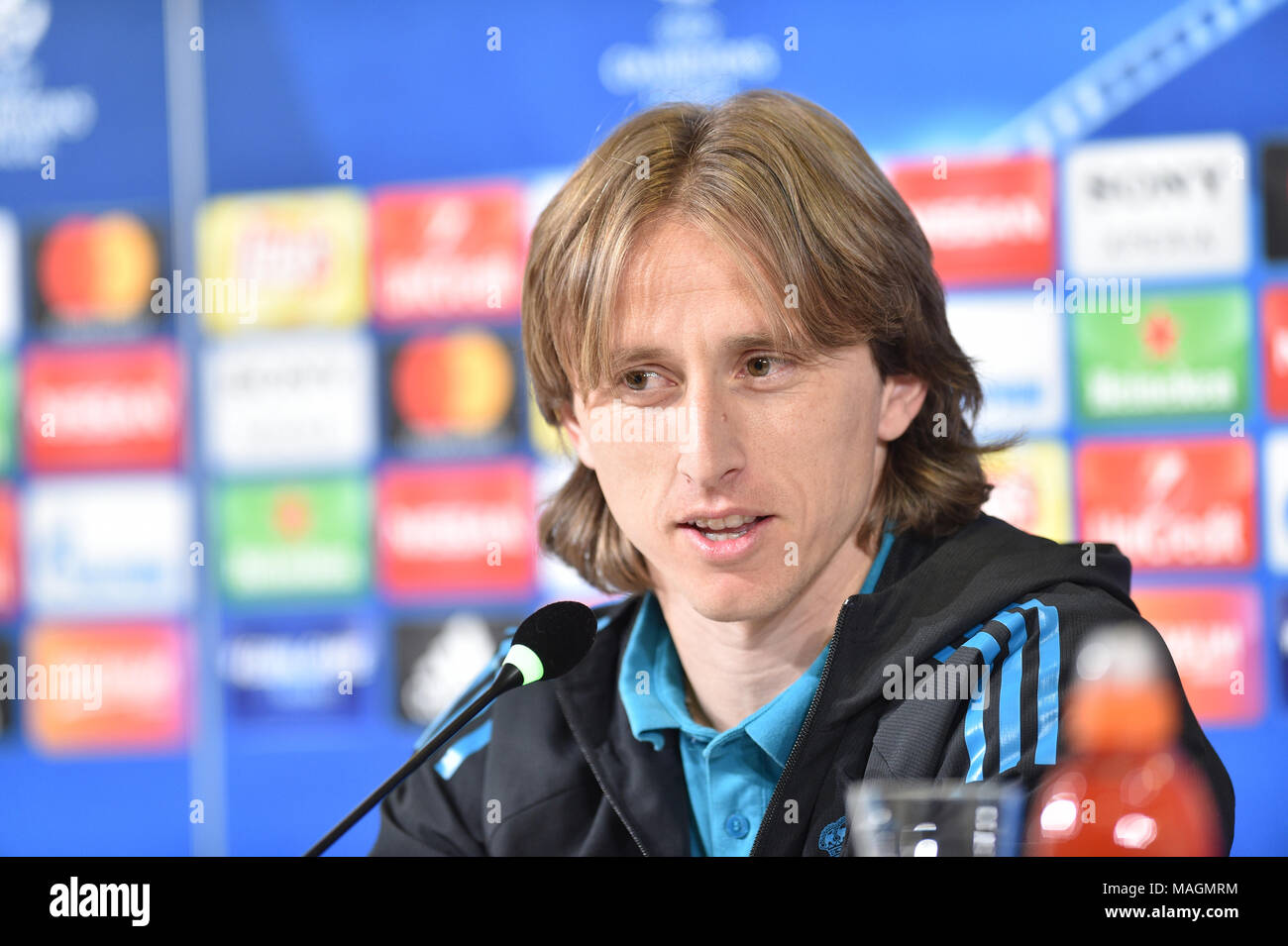 Gol de modric hi-res stock photography and images - Alamy