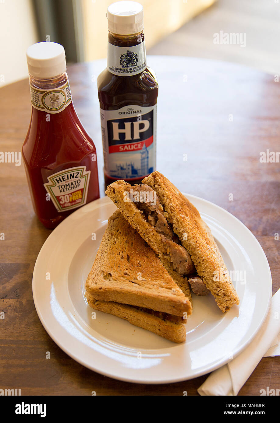 Sausage sandwich white bread uk hires stock photography and images Alamy