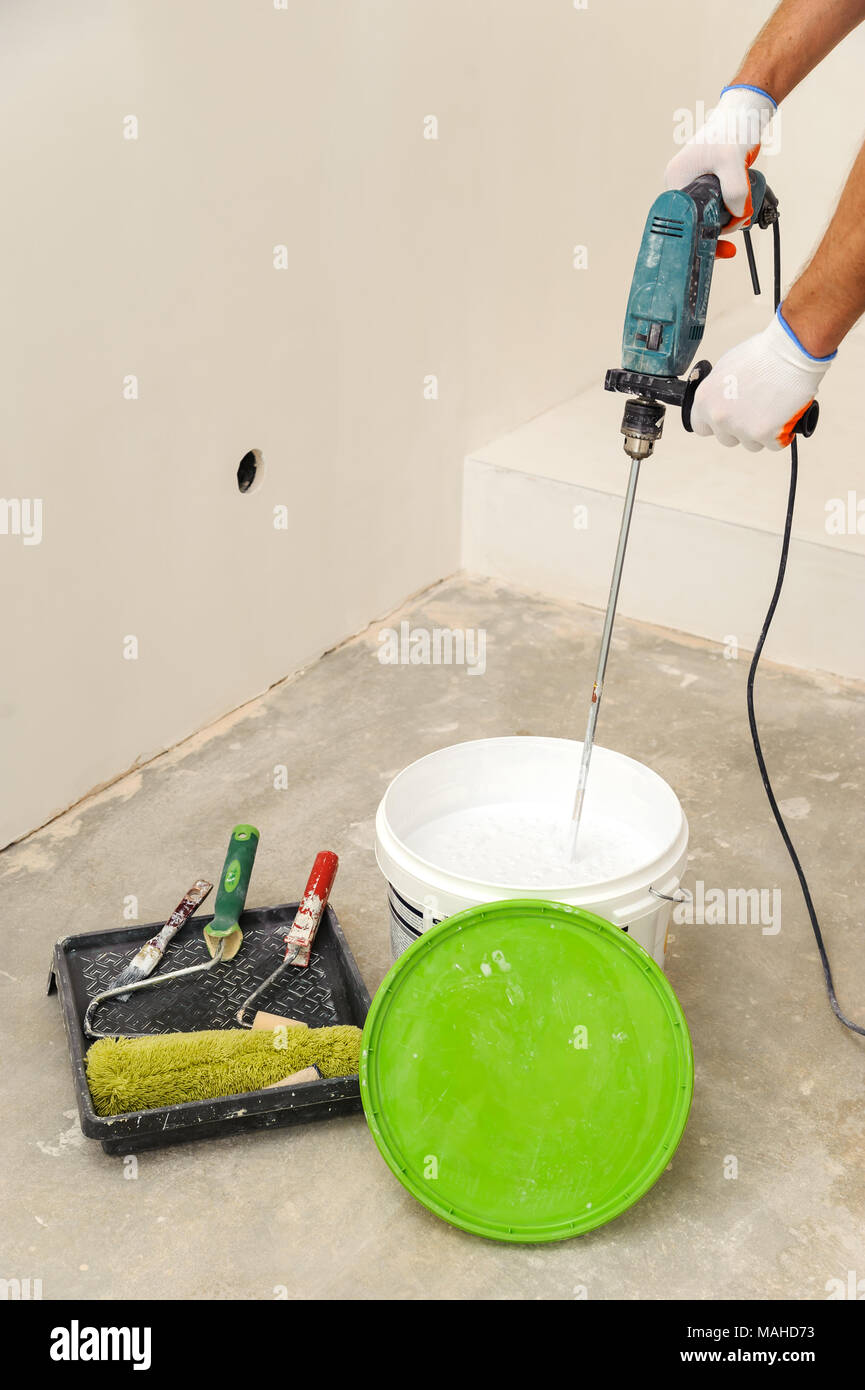 Paint mixer hires stock photography and images Alamy