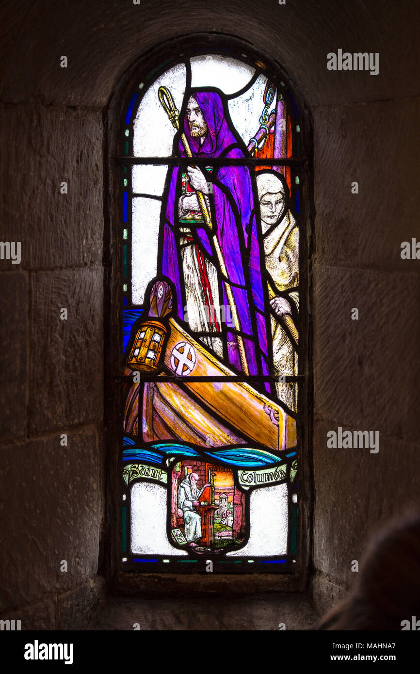 Stained glass window edinburgh castle hires stock photography and