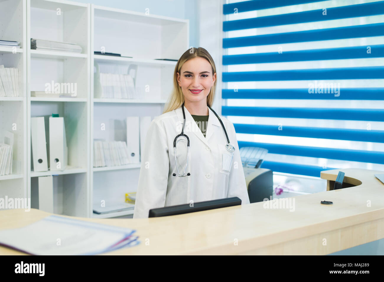 Caucasian female doctor hi-res stock photography and images - Alamy