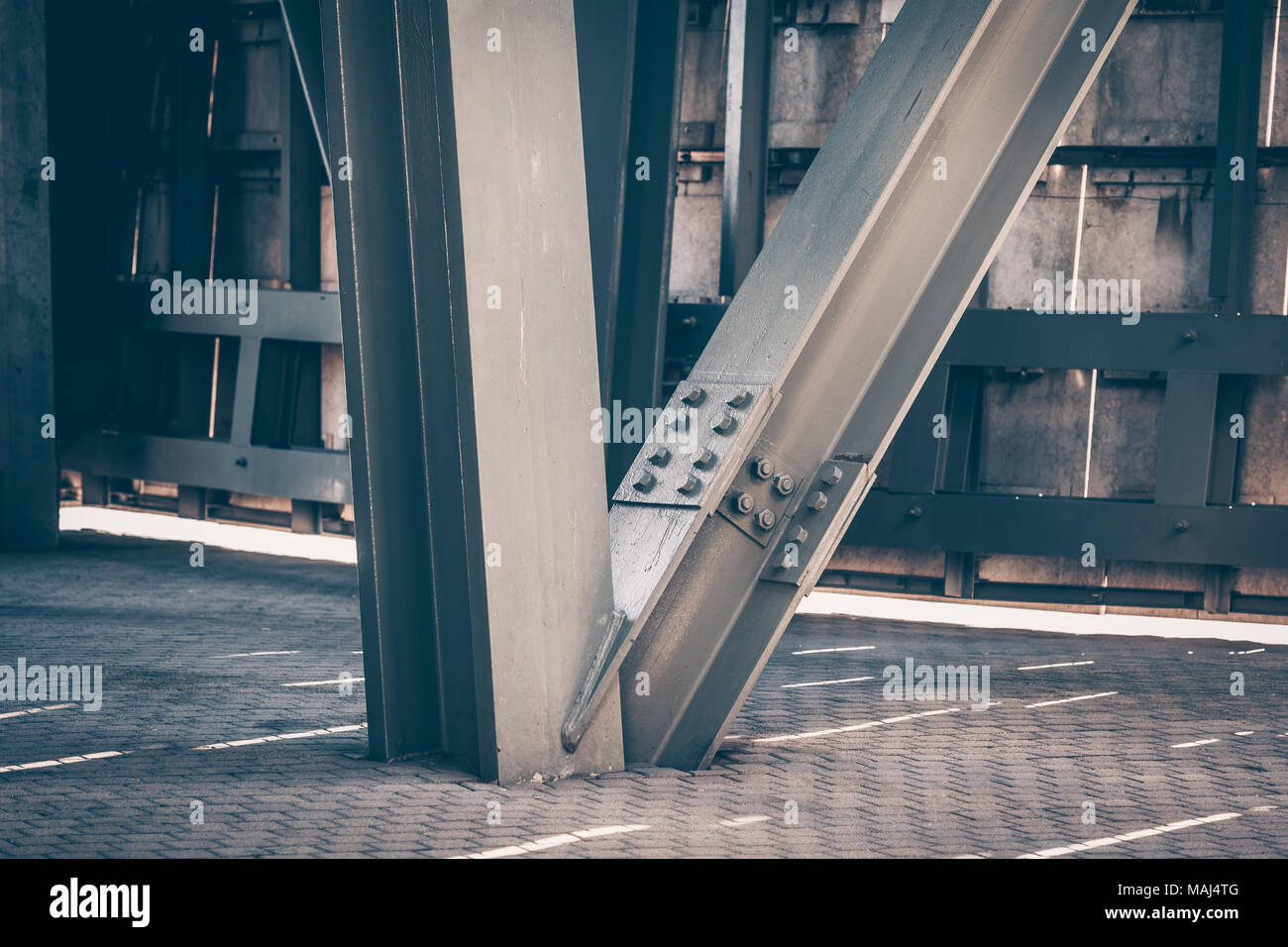Steel lattice girder truss hi-res stock photography and images - Alamy