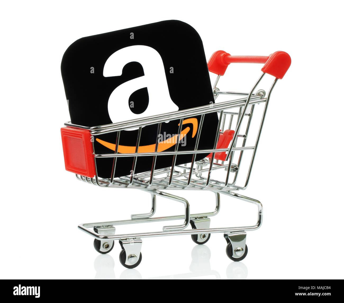 Amazon Shopping Cart Hi Res Stock Photography And Images Alamy