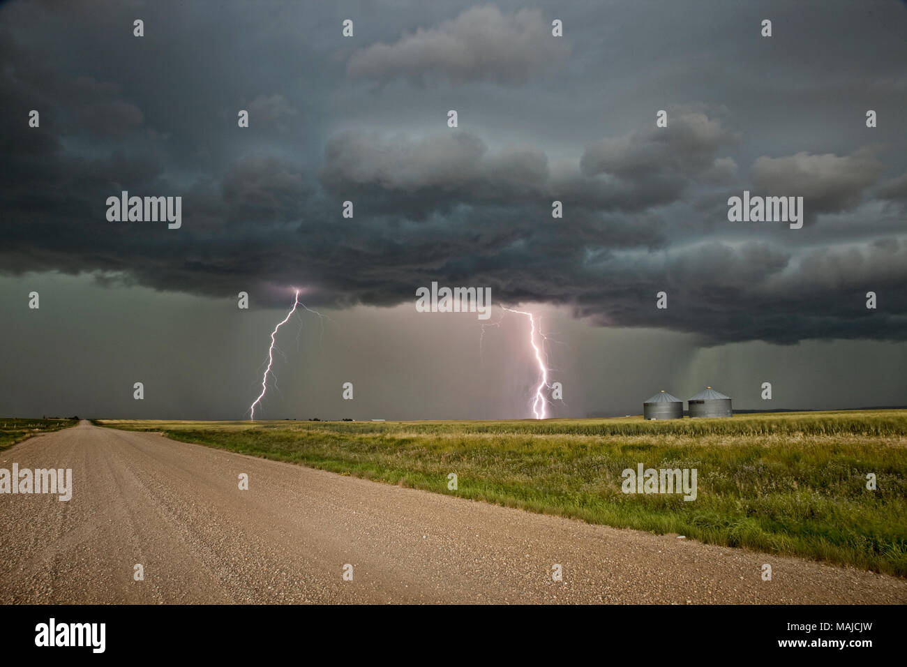 Prairie Storm Saskatchewan shelf cloud danger Lightning Stock Photo