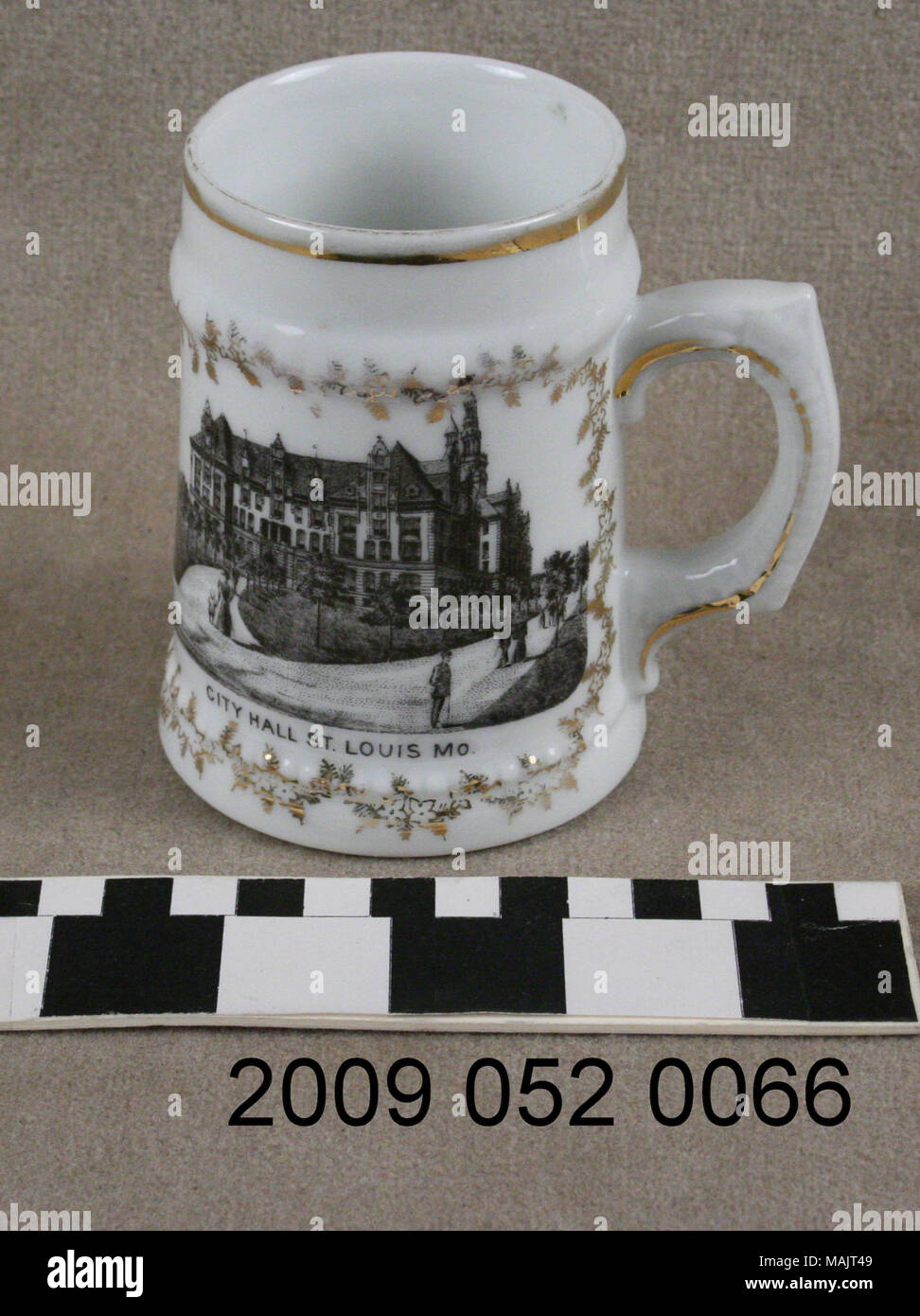 https://c8.alamy.com/comp/MAJT49/white-ceramic-stein-has-gilt-dcor-and-a-black-transfer-image-of-city-hall-in-st-louis-this-most-likely-was-a-souvenir-from-the-1904-worlds-fair-title-white-ceramic-stein-with-black-transfer-image-of-city-hall-in-st-louis-1904-MAJT49.jpg