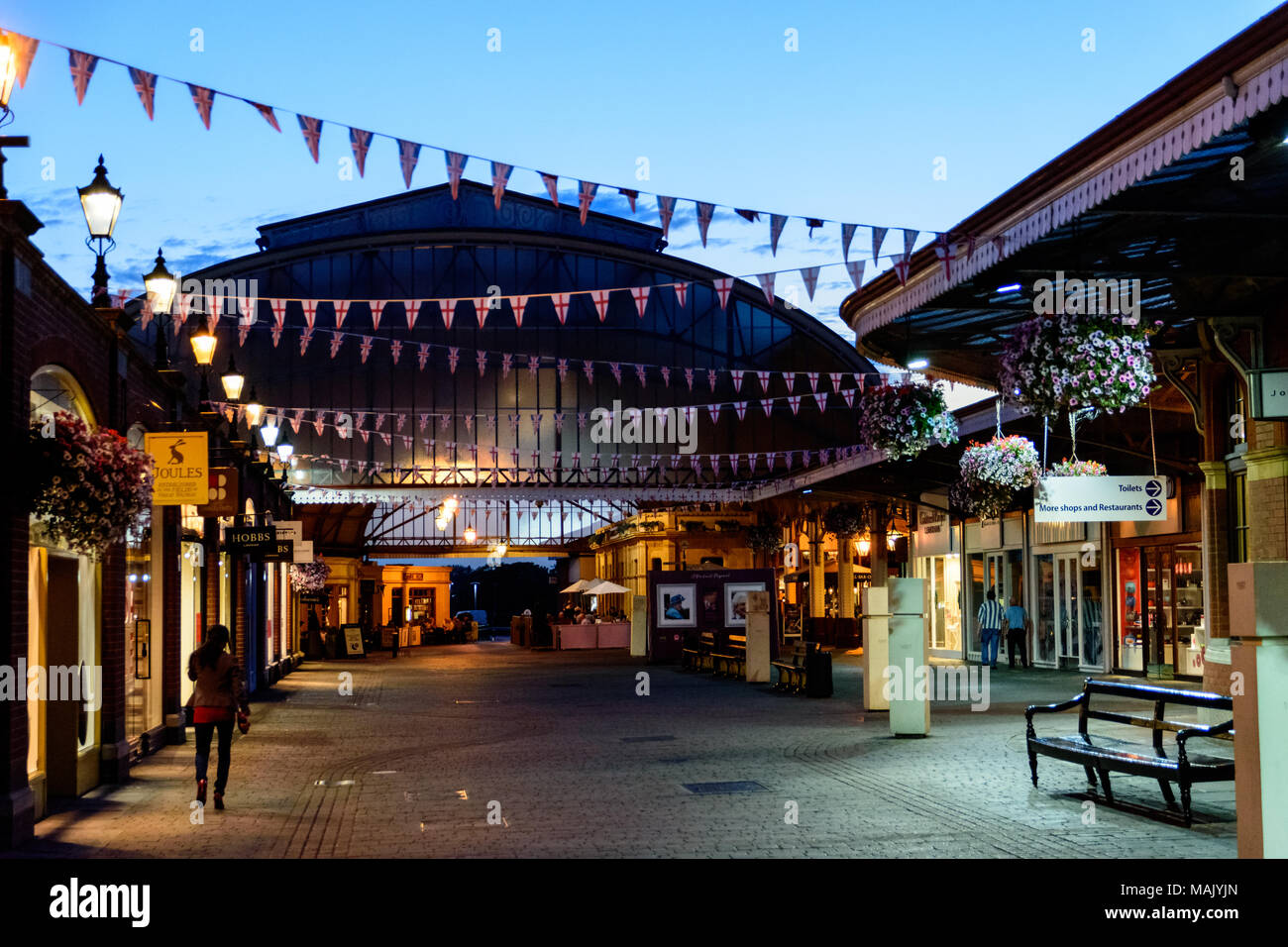 Royal Windsor Shopping arcade in a summer evening Stock Photo - Alamy