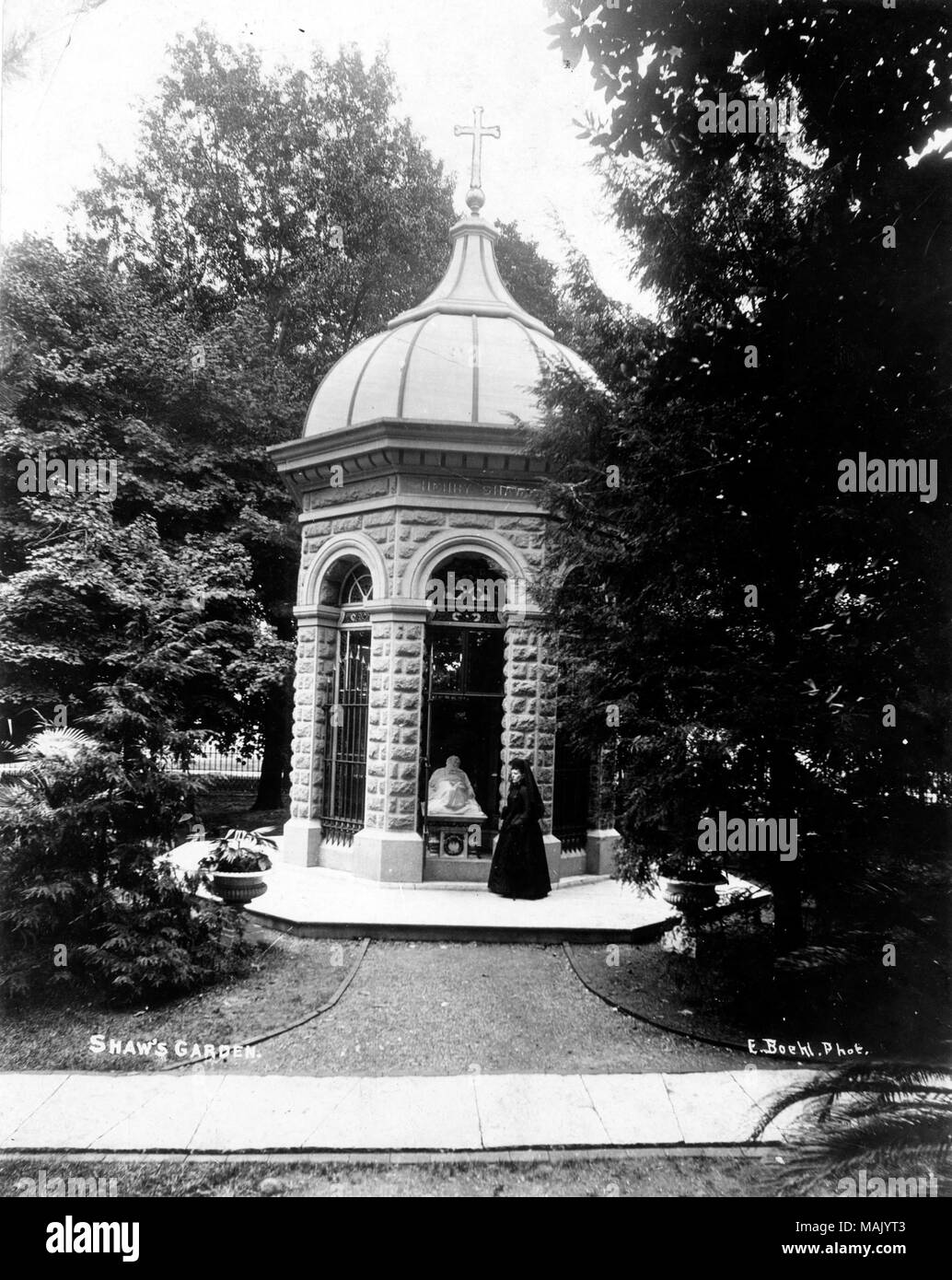 Title: Henry Shaw's Mausoleum. Missouri Botanical Garden [Shaw's Garden].  . circa 1890. Emil Boehl Stock Photo