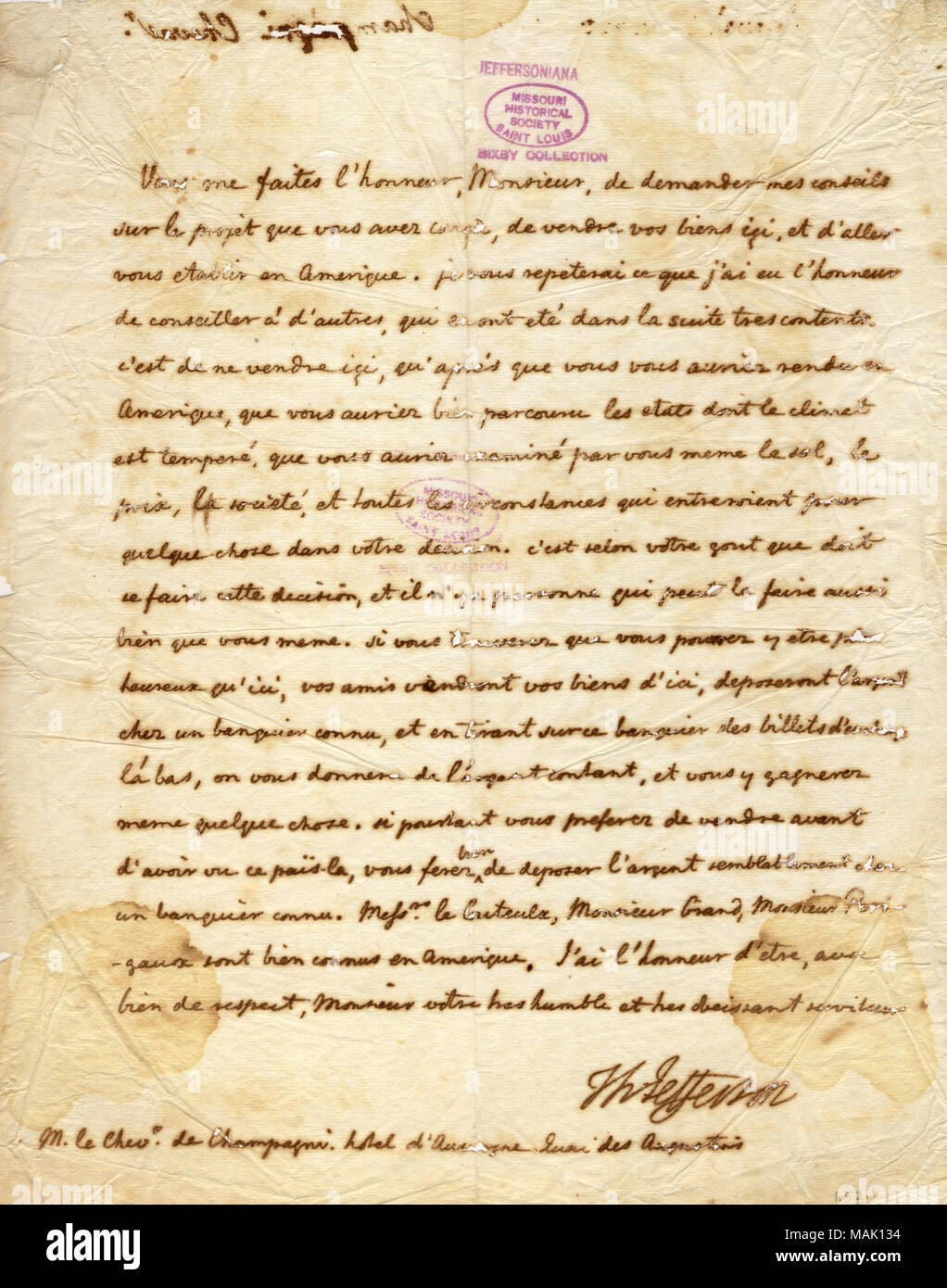 Advises him to go and see America first before he decides to leave France, then get a friend to sell his property and deposit the money in a bank where he could draw out money when needed. Title: Letter signed Thomas Jefferson to Le Chavallier de Champagni, January 19, 1787  . 19 January 1787. Jefferson, Thomas, 1743-1826 Stock Photo