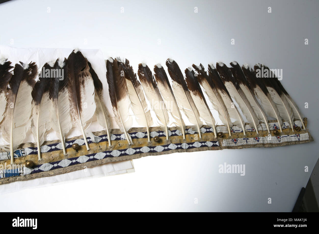 Native american headdress eagle hi-res stock photography and images - Alamy