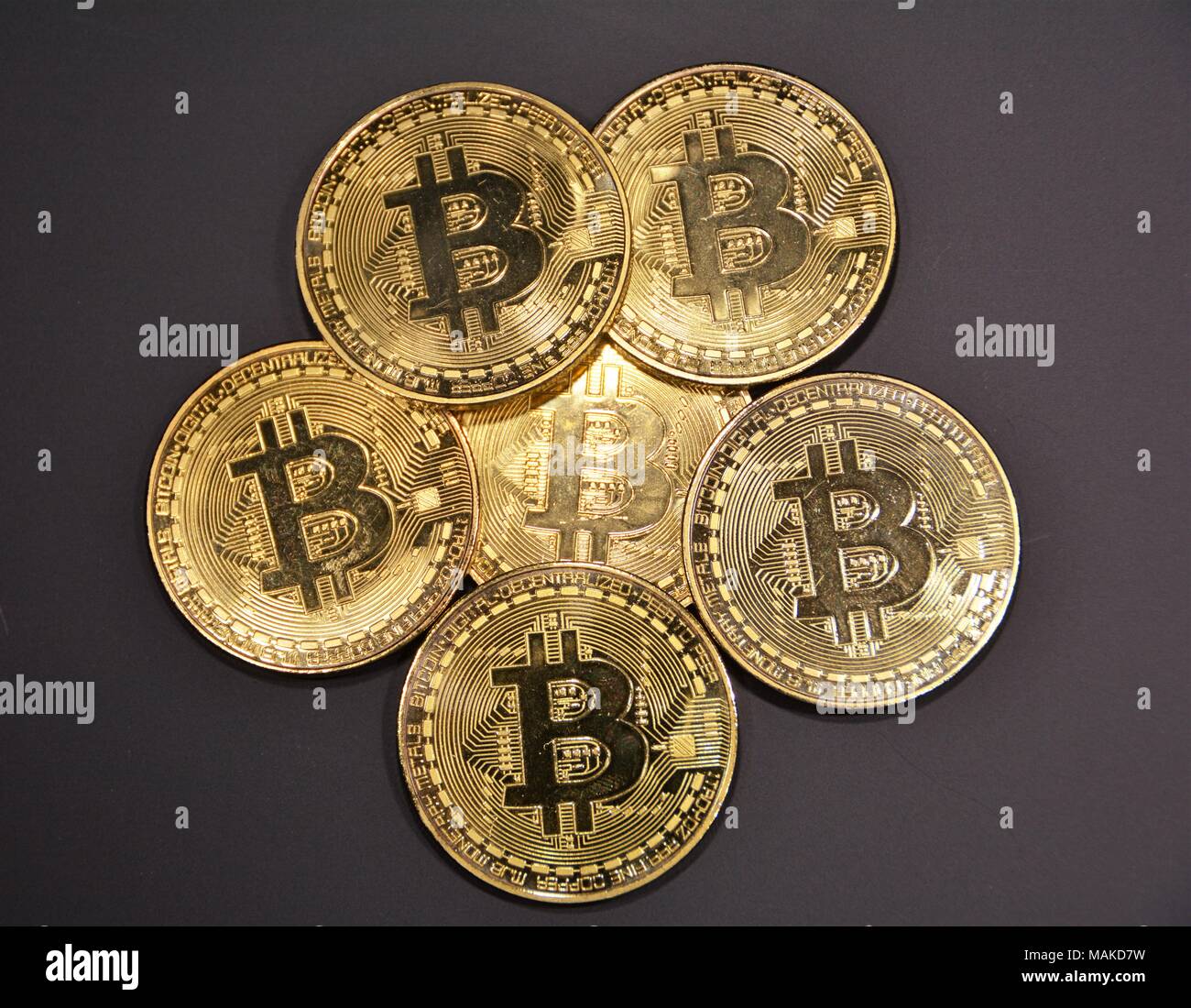 Silver and gold wealth riches hi-res stock photography and images - Alamy