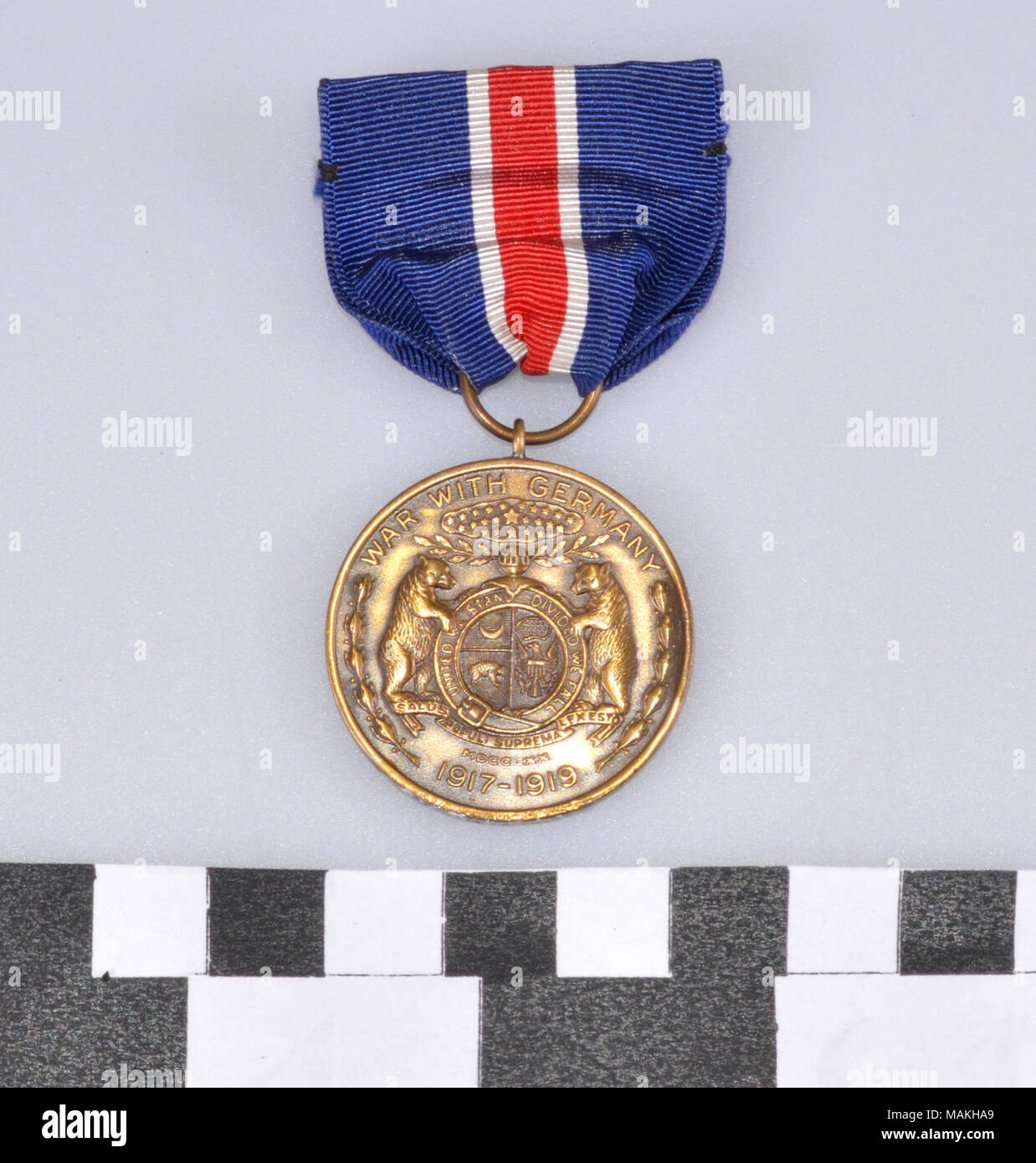 World War I Missouri Service Medal issued to John A. Borchers for his service in the 128th Field Artillery. Title: Missouri National Guard World War I Service Medal of John A. Borchers  . 1918. Stock Photo