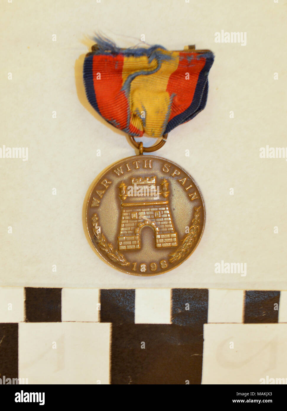 U.S. Army Spanish American War Medal issued to Frank Rumbold for his service in the war. Title: U.S. Army Spanish American War Medal of Frank Rumbold  . 1905. Army Heraldic Section (design) Stock Photo