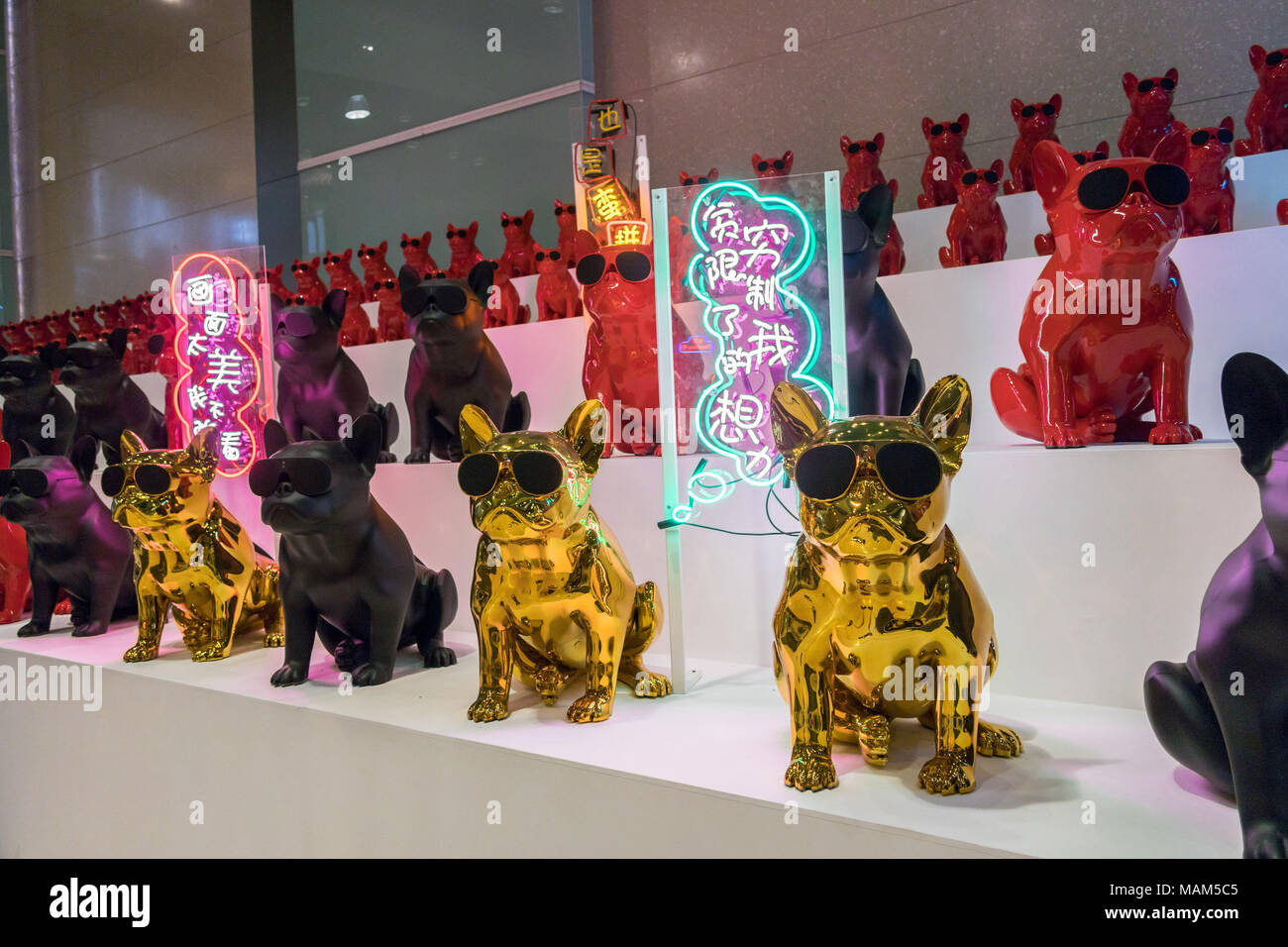 bulldog shaped speaker