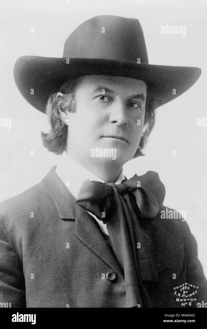 Elbert Hubbard, head-and-shoulders portrait, facing front. Library of Congress Prints and Photographs Division  . circa 1905.   James E. Purdy - Stock Photo