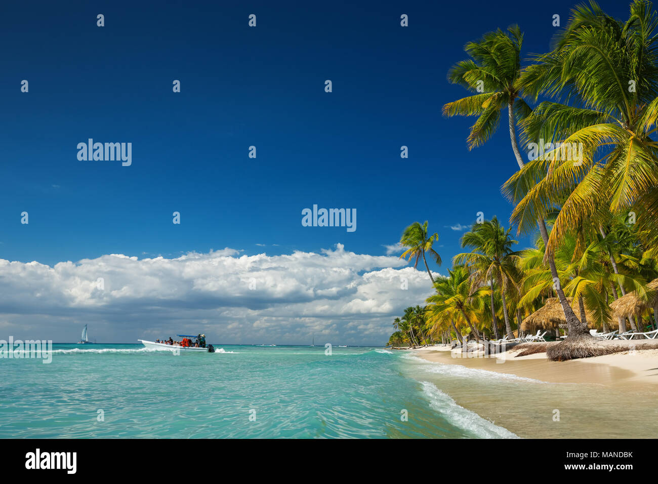 Summer trip tropical paradise island hi-res stock photography and ...