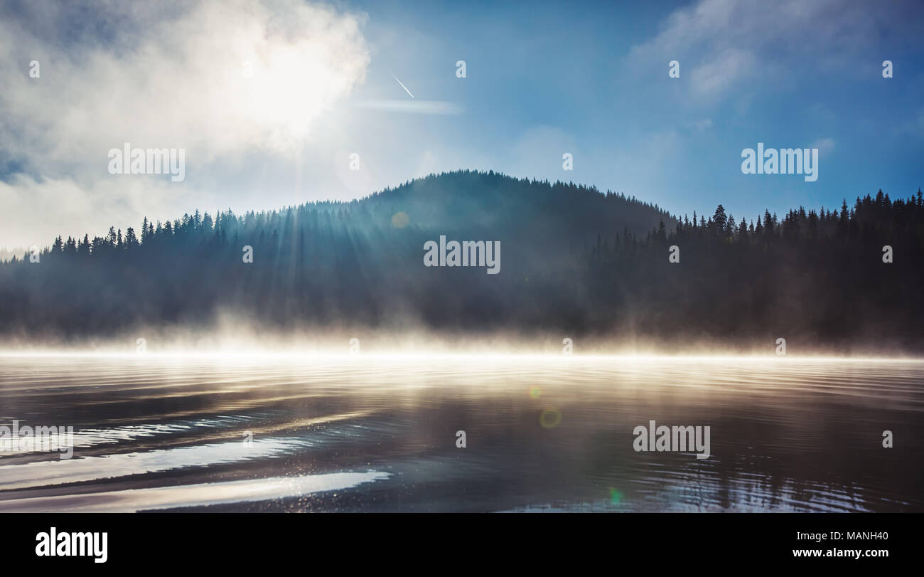 Fog on lake autumn landscape hi-res stock photography and images - Alamy