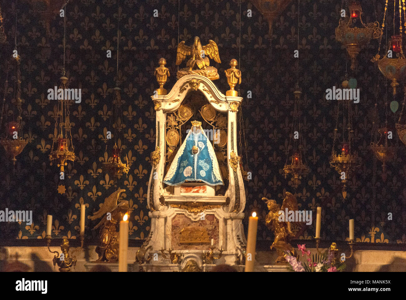 Black madonna cathedral le puy hires stock photography and images Alamy Black madonna cathedral le puy hires stock photography and images Alamy