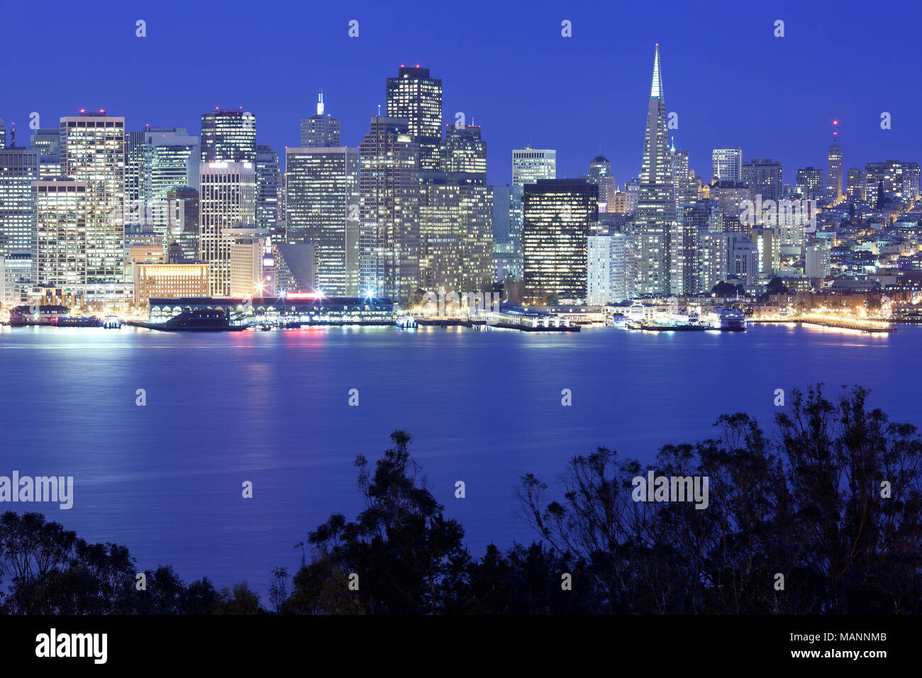 San Francisco Night Downtown High Resolution Stock Photography And Images Alamy