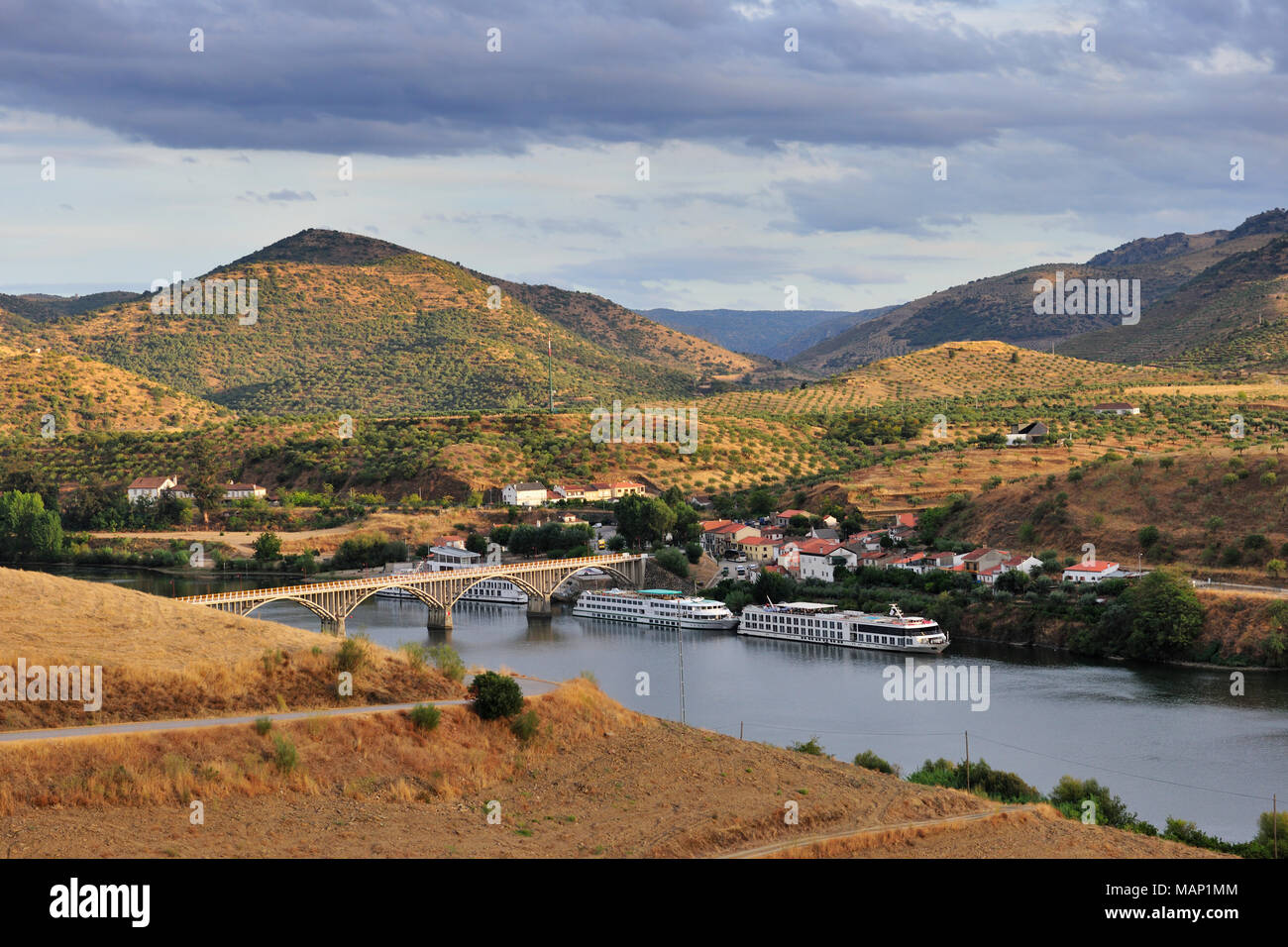 The Douro river at Barca d' Alva, Alto Douro. Portugal Stock Photo