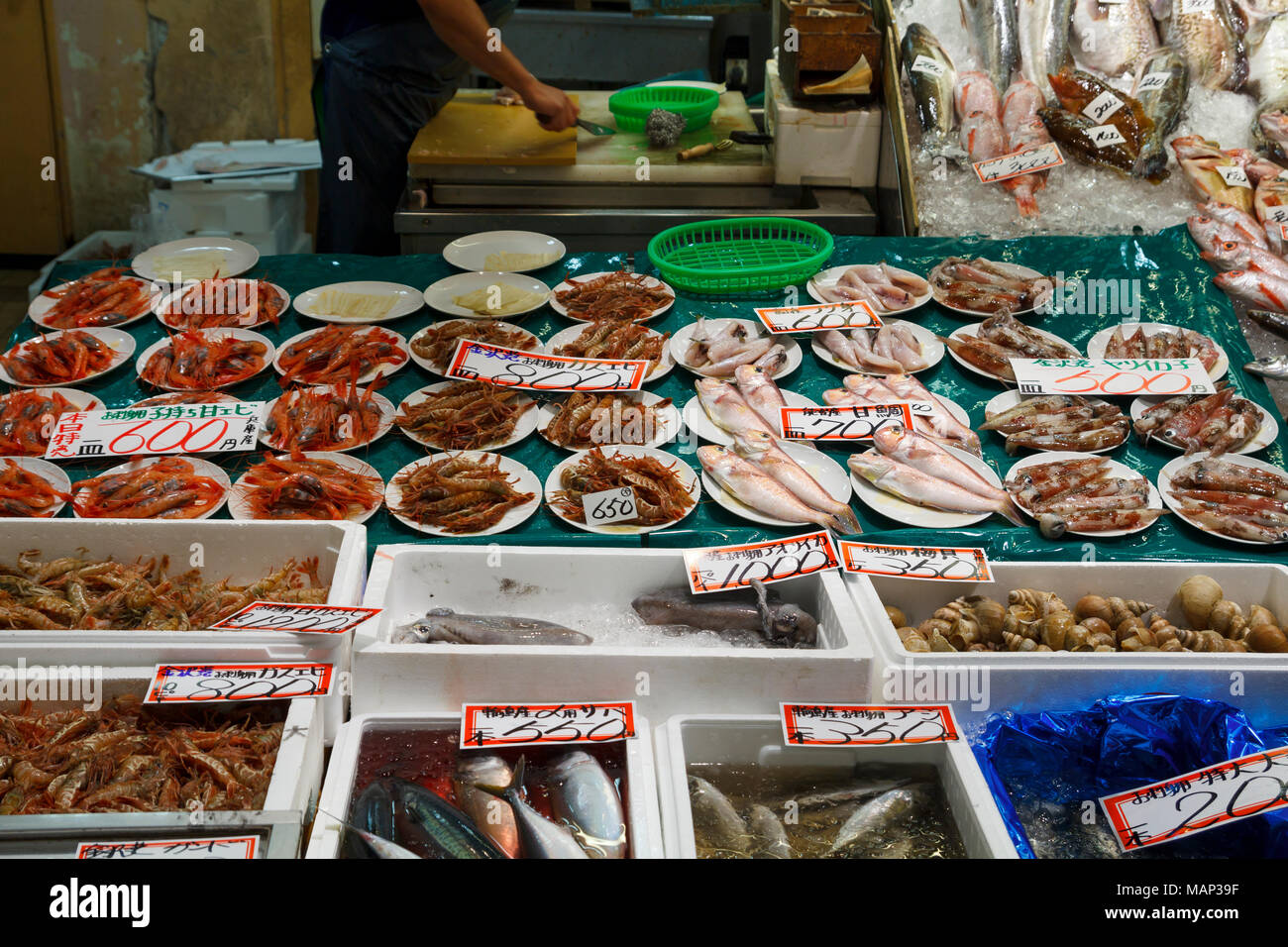 Japanese market with fresh fish and seafood on sale in the city of Kanazawa, in Japan Stock