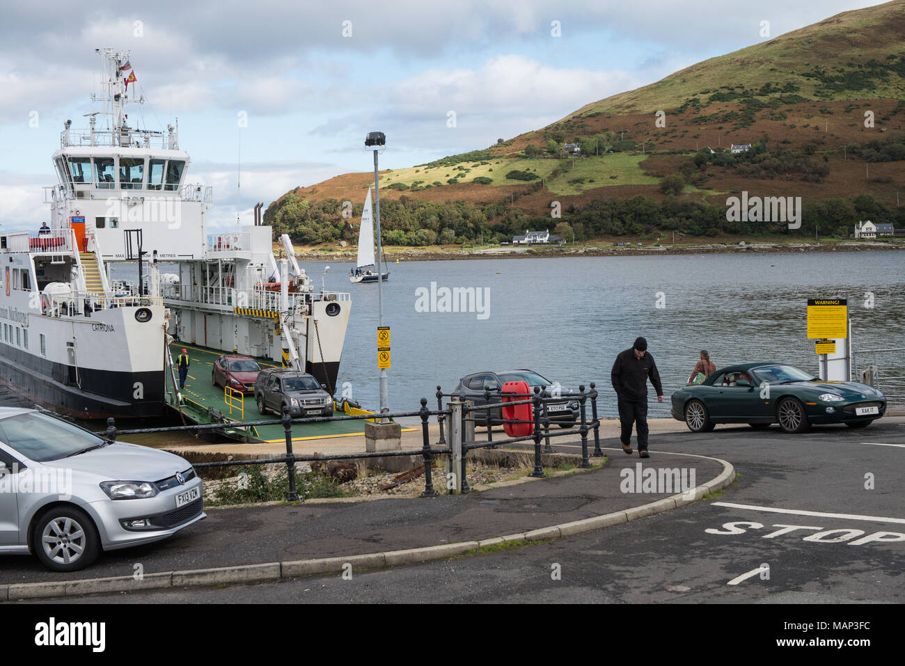 Claonaig to lochranza ferry hi-res stock photography and images - Alamy