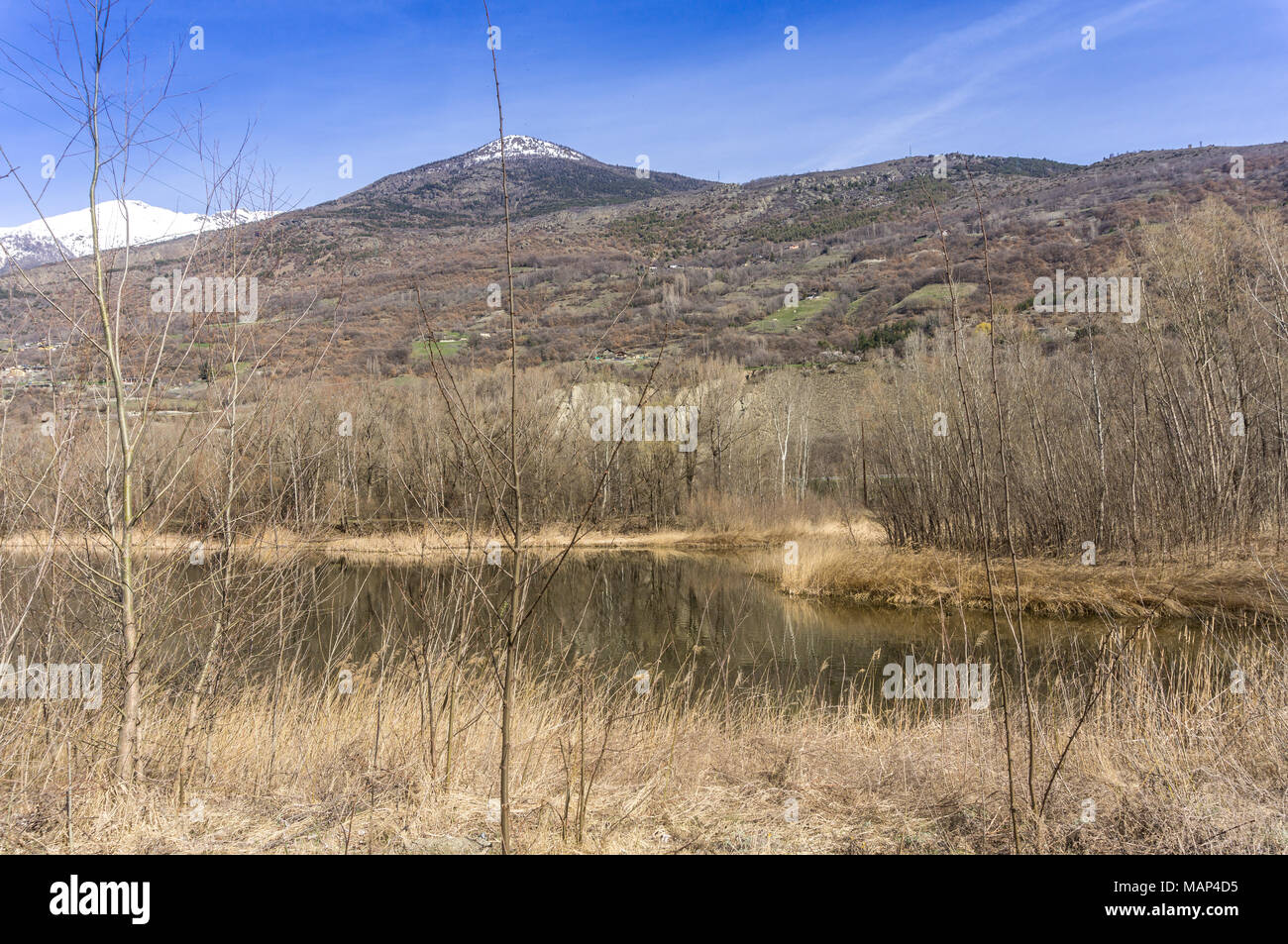 Walk lake spring hi-res stock photography and images - Alamy