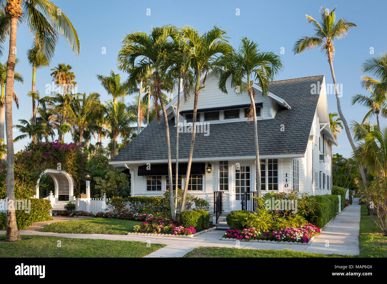 Dupont Family Cottage - one of the historic cottages of old Naples, Florida, USA Stock Photo