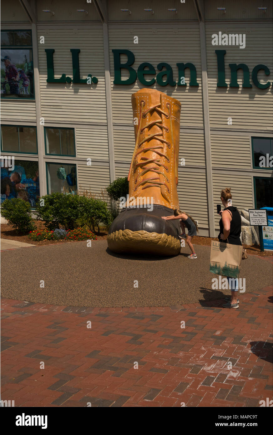 LL Bean in Freeport Maine Stock Photo Alamy