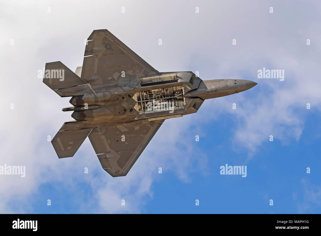 Airplane F-22 Raptor stealth jet fighter Stock Photo - Alamy