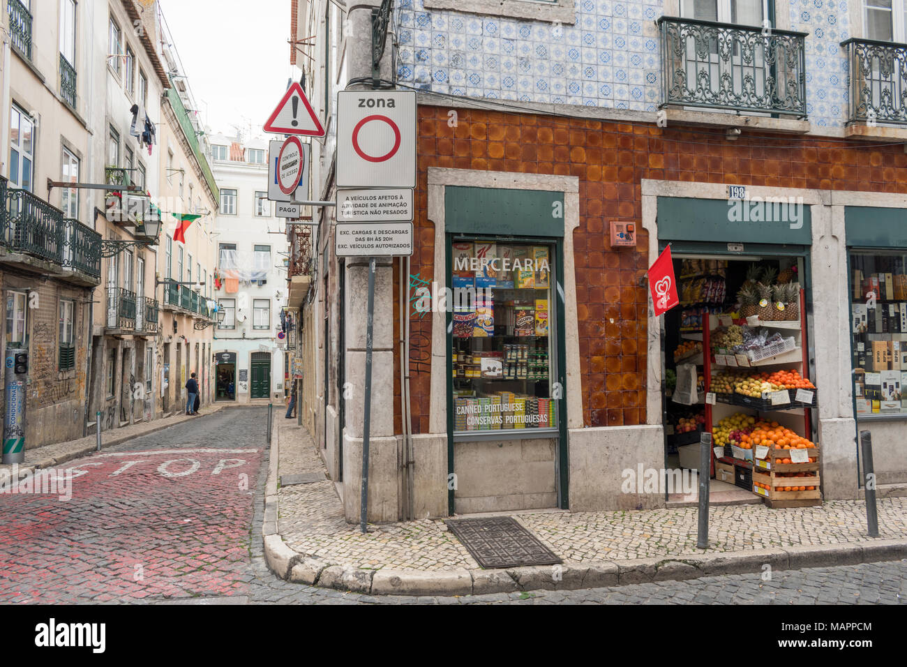 Bairro alto lisbon shop hi-res stock photography and images - Alamy