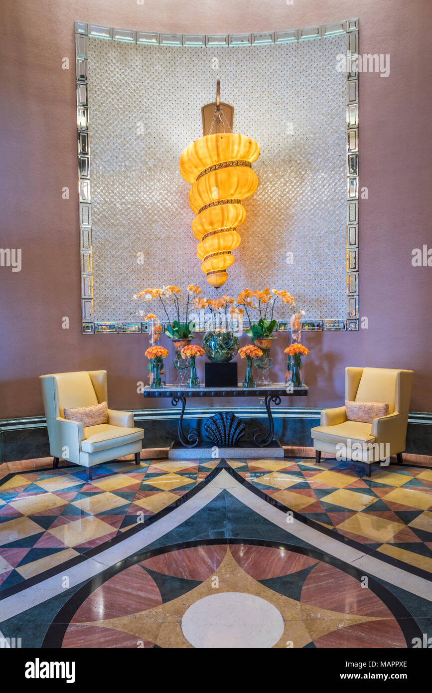 Interior decor of the Atlantis Palm Resort on The Palm in Dubai, UAE ...