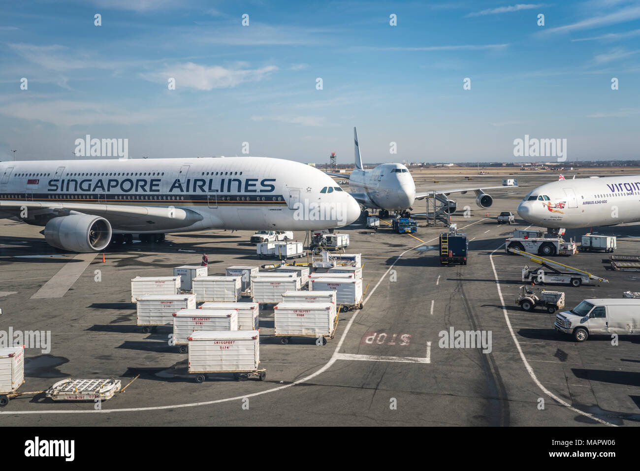 JFK Airport: overview of one of the largest air harbors in New York JFK Airport: overview of one of the largest air harbors in New York