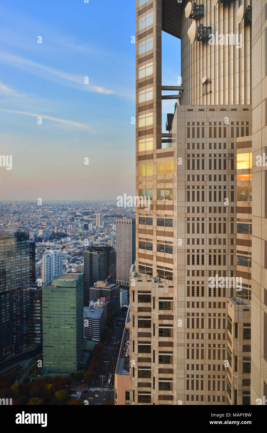 Tourists Watching Sunset From Tokyo Metropolitan Government Building Observatory Knows As Tocho Built In 1990 In Shinjuku District And Designed By F Stock Photo Alamy Tourists Watching Sunset From Tokyo Metropolitan Government Building Observatory Knows As Tocho Built In 1990 In Shinjuku District And Designed By F Stock Photo Alamy