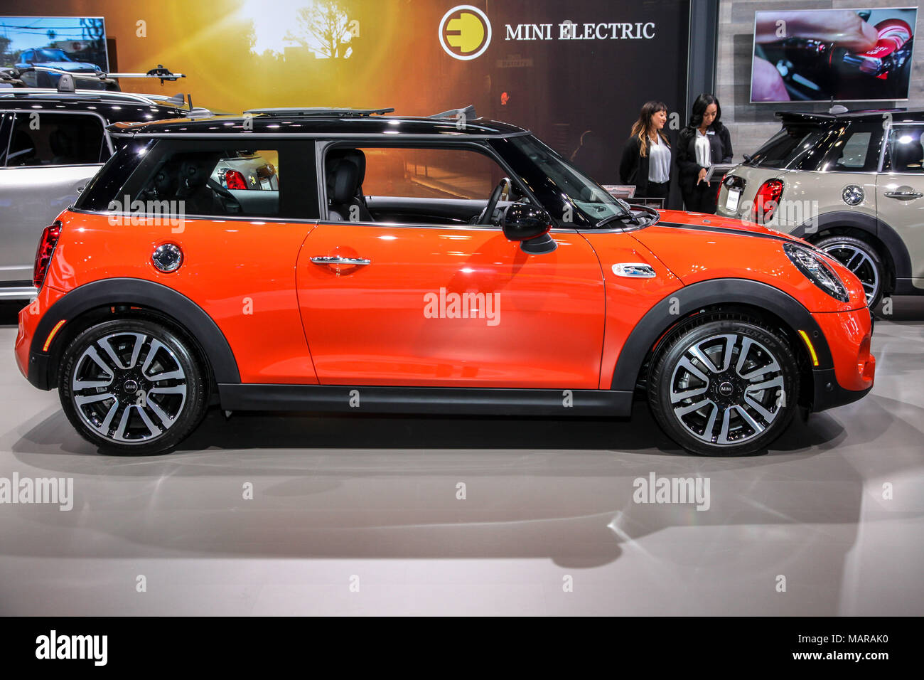Mini one car hi-res stock photography and images - Page 16 - Alamy
