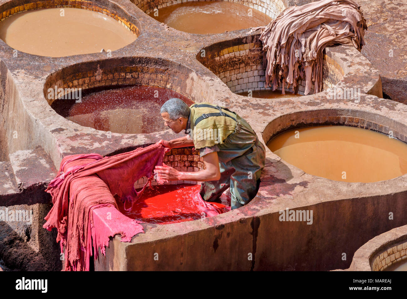 Leather dye hi-res stock photography and images - Alamy