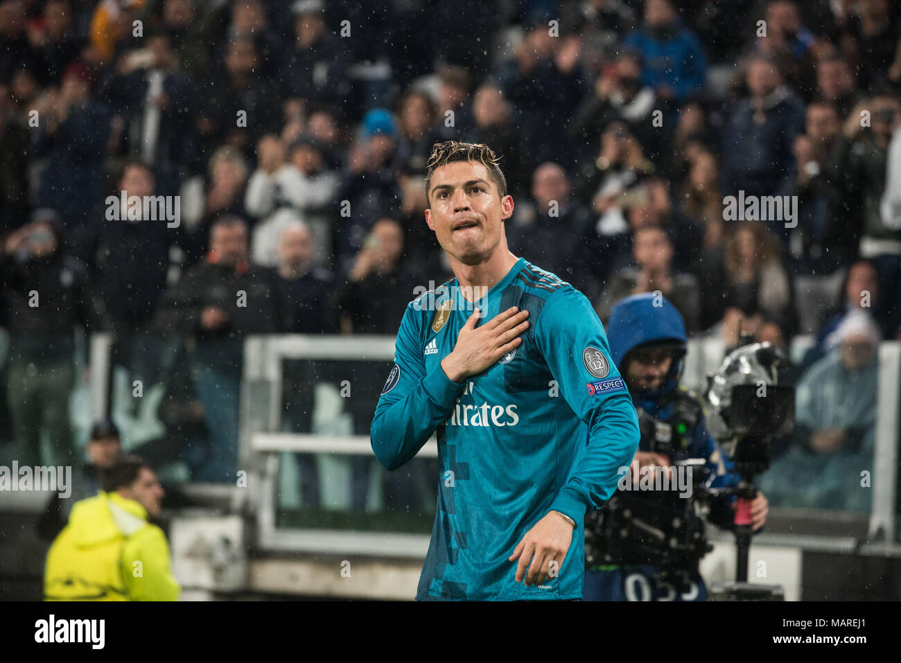 But Cristiano Ronaldo vs Juventus ( REAL MADRID vs JUVENTUS ) 03-04-2018 on  Make a GIF