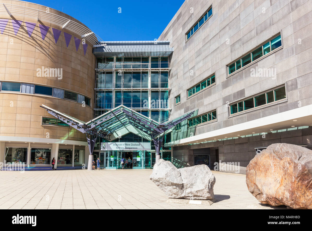 NEW ZEALAND WELLINGTON NEW ZEALAND Museum of New Zealand Te Papa Tongarewa national museum and mixed art gallery wellington waterfront new zealand Stock Photo